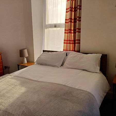 Queens Rooms พอร์ทแมด็อก ห้อง รูปภาพ